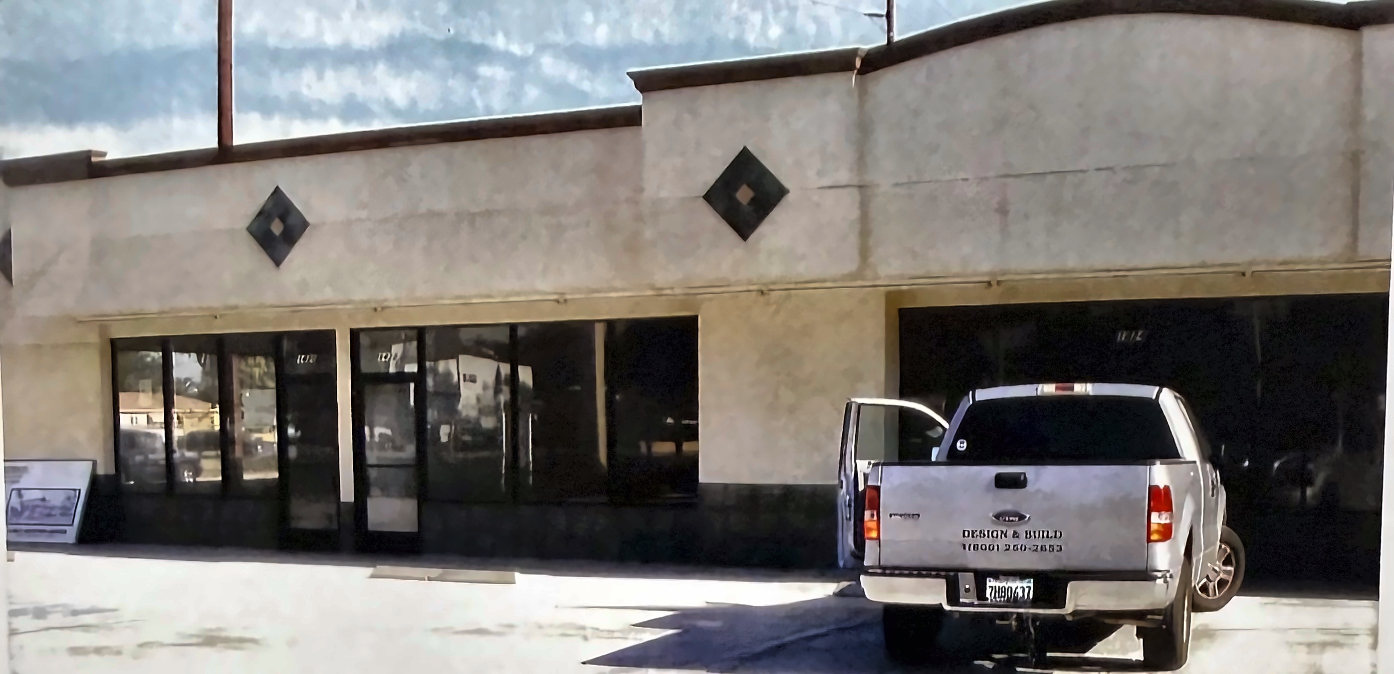 5-Unit Commercial Building — 1422 W. Willow St., Long Beach, CA